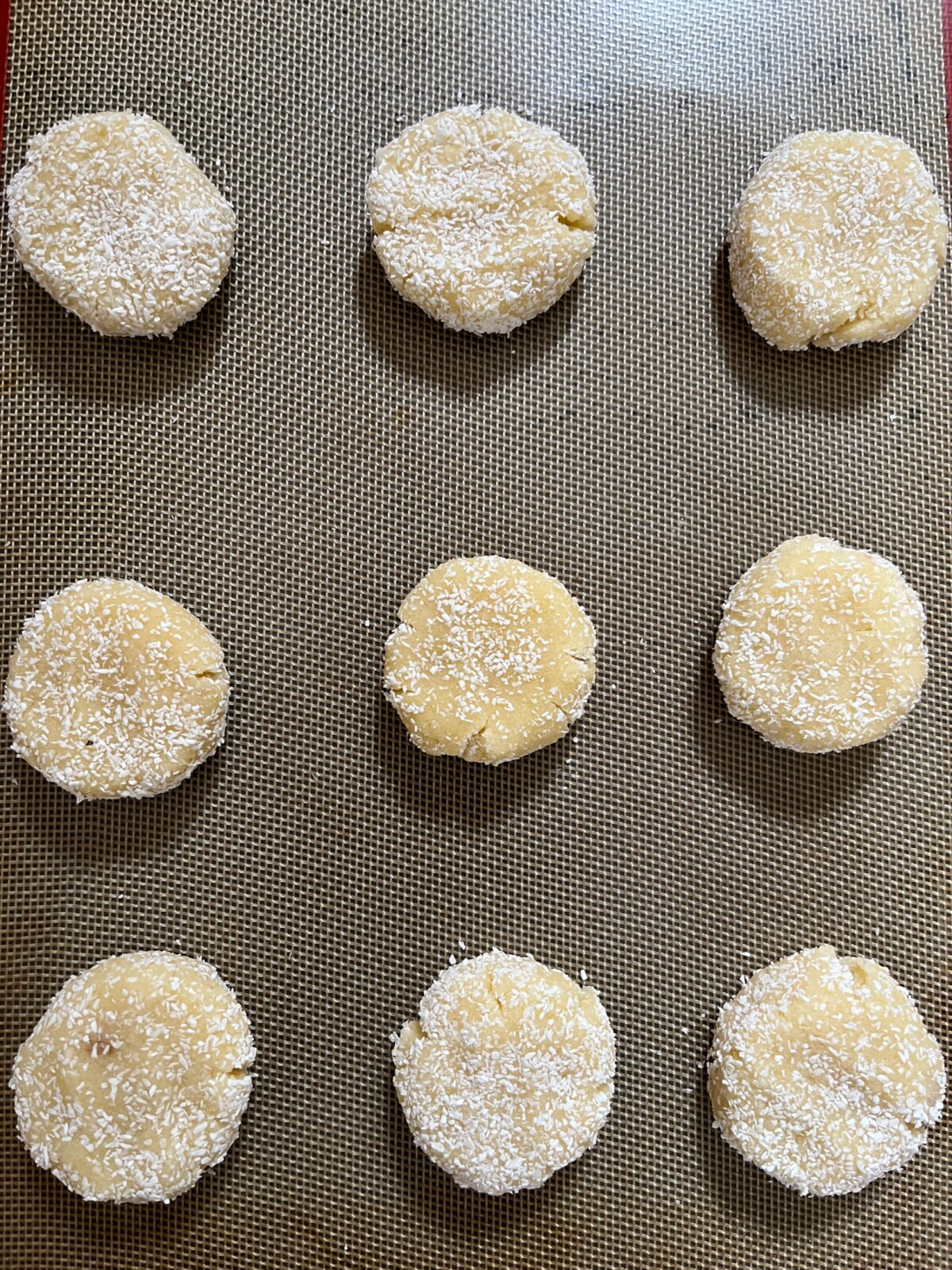 Uncooked bonbon amidon starch cookies