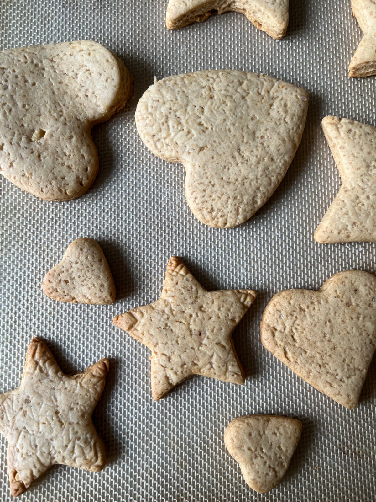 hok slovenian honey cookie baked cutouts
