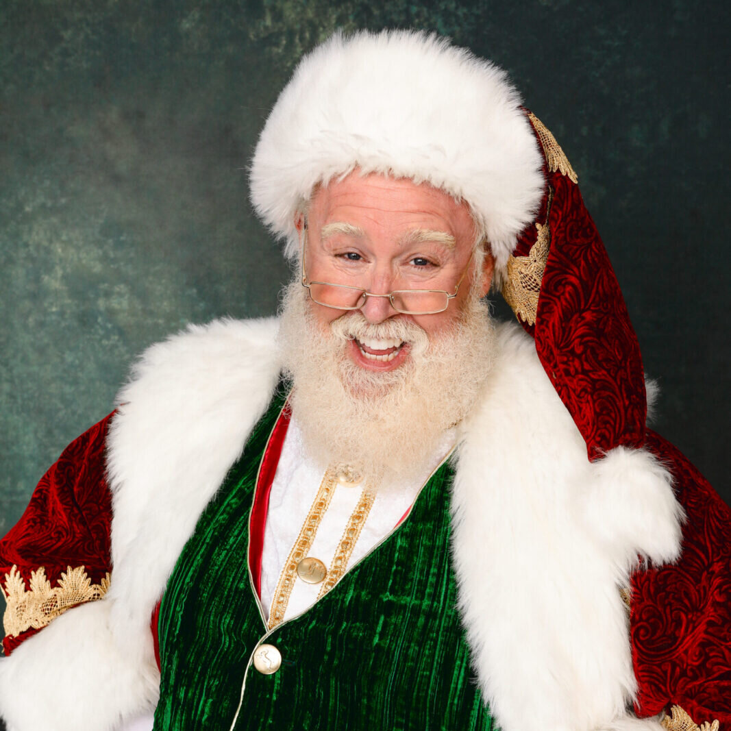 Hire Santa Claus in Aliso Viejo CA