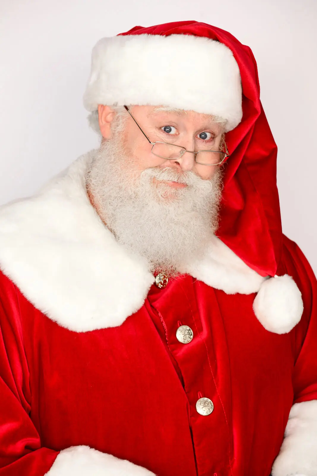 Real-bearded Santa Claus for Santa Ana, CA home visits and events