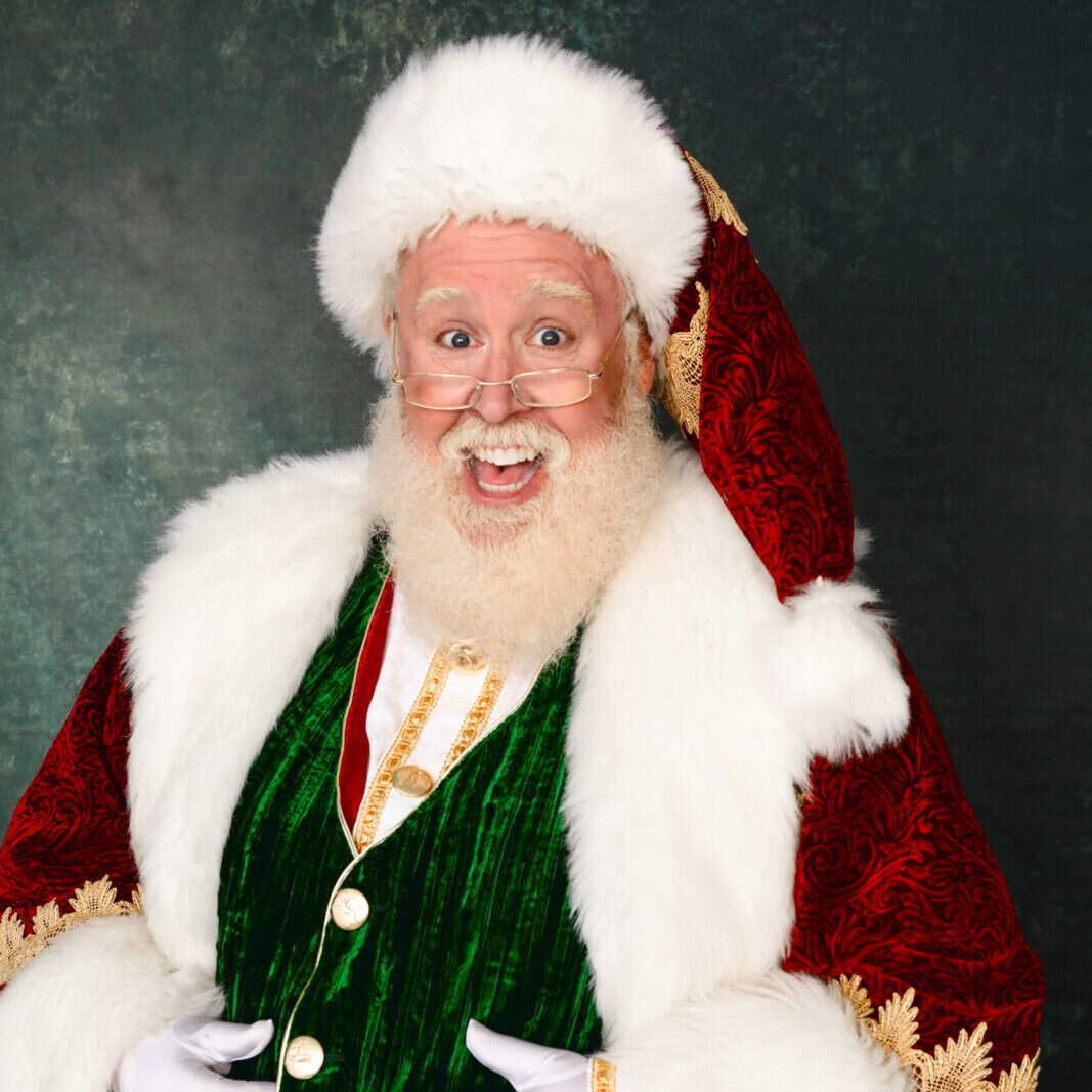 Book Santa Claus in Laguna Beach CA