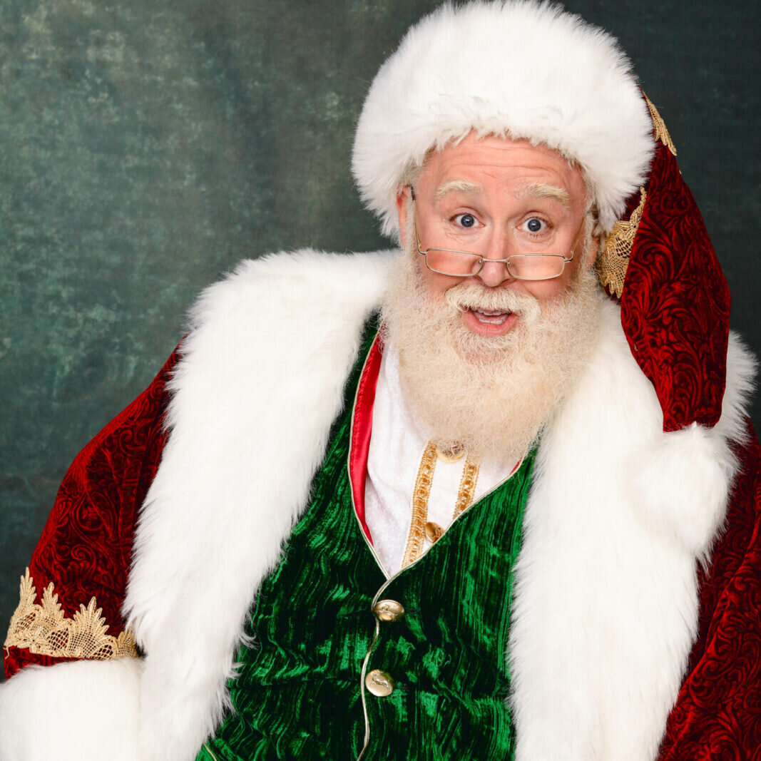 Book Santa CLaus in San Clemente CA
